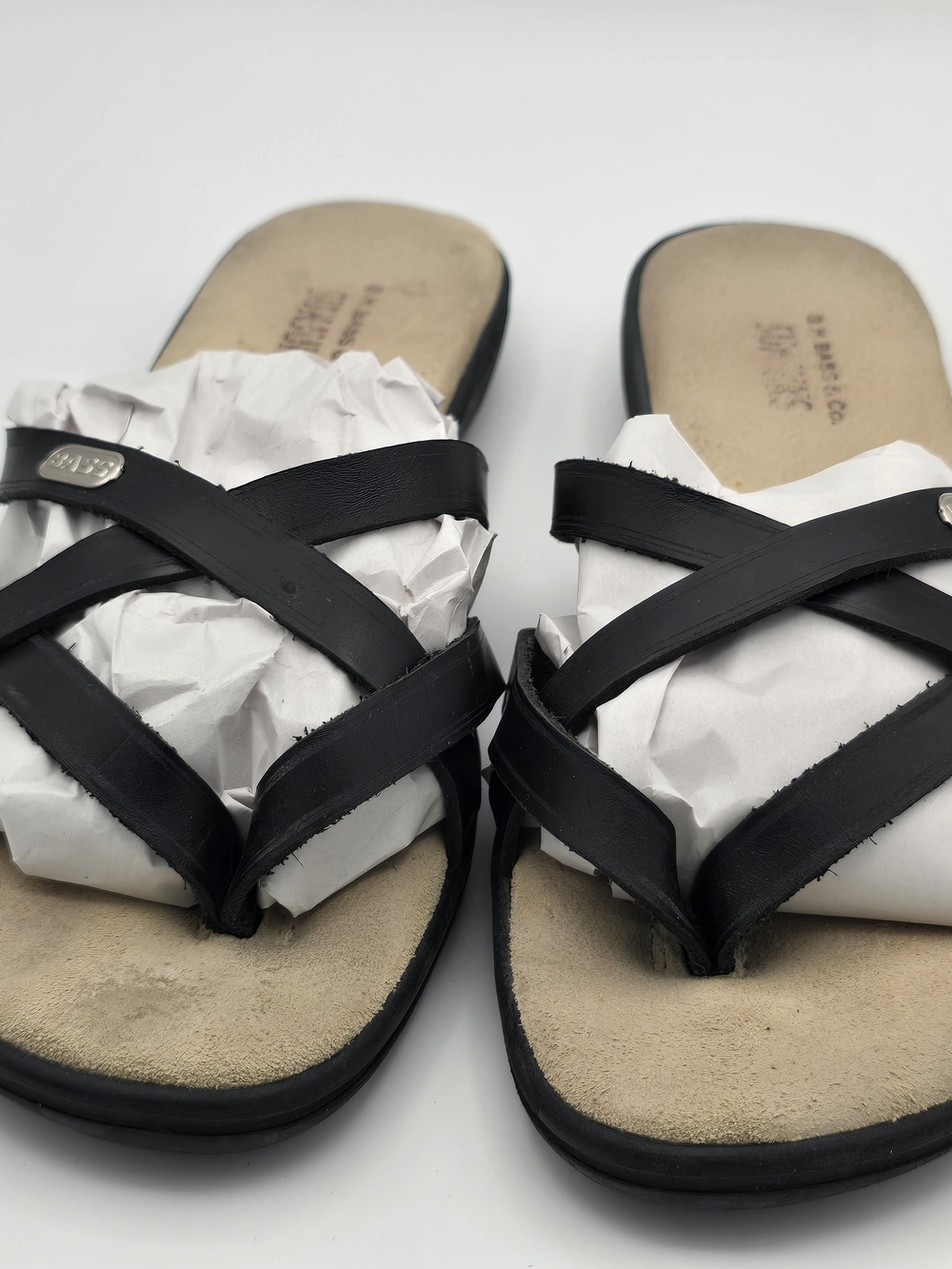 G.H. Bass & Co. Black Strappy Slide Sandals 9.5 Comfort Vacation Casual Beach - Picture 7 of 7